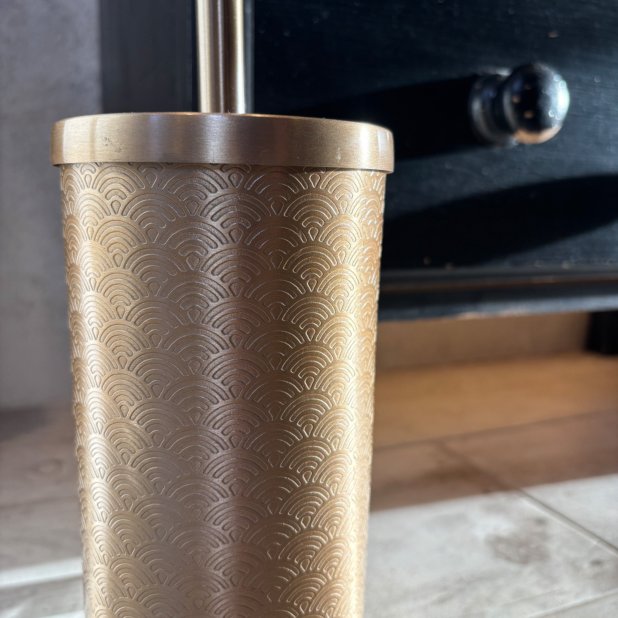 Scallop Etched Gold Finish Toilet Brush